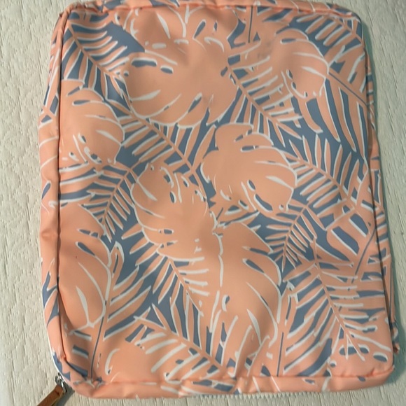 New medium packing cube - Picture 2 of 3